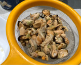 Foto del paso 1 de la receta: Cebiche de mariscos enlatados
