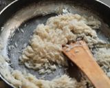 A picture of step 3 of Thai green rice.