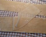 صورة لخطوة 4 من وصفة عجينة السمبوسك