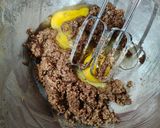 Foto langkah ke 2 dari resep Choco Soft Cookies with Cheese Filling.