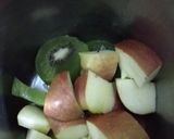 એપલ કીવી મોકટેલ(Apple Kiwi Mocktail Recipe in Gujarati) રેસીપી સ્ટેપ1ફોટો