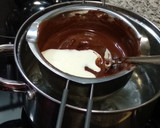 Foto del paso 5 de la receta: Bizcocho de yogur de limón con base de chocolate