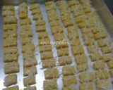 Foto langkah ke 7 dari resep 30. Kaastengel eggless renyah dan garing #BikinRamadanBerkesan.