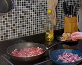 รูปขั้นตอนการทำที่ 3 ของ บีฟสโตรกานอฟ (Beef Stroganoff)