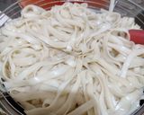 Foto langkah ke 1 dari resep Kwetiau goreng sosis.