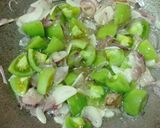 Foto langkah ke 3 dari resep Tumis Sawi Pakcoy.