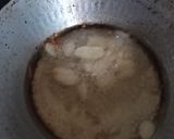 A picture of step 4 of Singaporean rice.