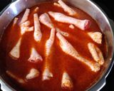 Foto del paso 5 de la receta: Estofado de patas de pollo en olla rápida