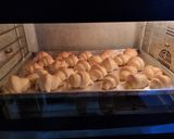 Hình bước làm 2 của món Crescent roll