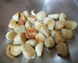 【孕婦食譜-客家酸菜】客家酸菜素炒麵腸的食譜步驟4照片