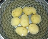 Foto langkah ke 1 dari resep Kentang kriuk.