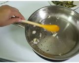 A picture of step 2 of Basa fish fillet curry with parsley.