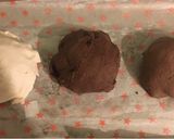 A picture of step 13 of Black and White Conchas 🤍.