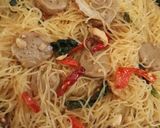 Foto langkah ke 6 dari resep Bihun Goreng Spesial.