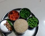 A picture of step 2 of Broken wheat pulao.