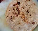 A picture of step 3 of Chappati besan sandwich.