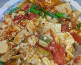 Foto langkah ke 4 dari resep Tahu Kuah Tomat Pedas.