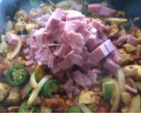 Foto del paso 2 de la receta: Pollo con jamón y chorizo