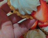 صورة لخطوة 3 من وصفة تارتولات الفراولة 🍓 بكريمة الباتيسيار 🥧😋