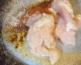 A picture of step 3 of Chicken Momos.