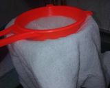Foto del paso 2 de la receta: Requesón casero con el suero sobrante de hacer queso