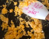 Hình bước làm 4 của món Cơm chiên cá mặn