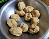 A picture of step 1 of Khoba Roti.