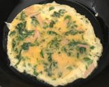 Foto langkah ke 3 dari resep Spinach Omelette.
