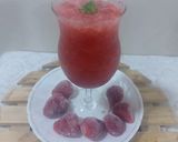 A picture of step 5 of Strawberry 🍓cool refreshing drink 🍸.