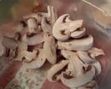 Foto langkah ke 3 dari resep Chicken Stroganoff.