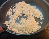 Une image de l'étape 2 de Risotto aux restes de poulet rôti.