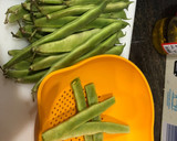 Foto del paso 1 de la receta: Judía verde con patata y chuletas de aguja y pechuga de pollo