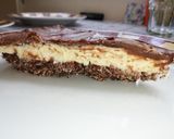 Kekszes mogyorókrémes torta (Nanaimo szelet) recept fázis 7 fotója