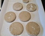 A picture of step 7 of Rye English Muffins.