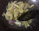 Foto langkah ke 2 dari resep Telur Goreng Mentega.