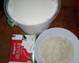 A picture of step 2 of Nunu(cow milk) with rice.