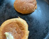 A picture of step 3 of Thai burger.