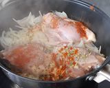 Foto del paso 1 de la receta: Estofado de pollo con papas