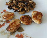 Foto del paso 3 de la receta: Medallones de pechuga de pollo con champiñones