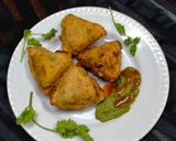 બટાકાના સમોસા (Potato Samosa Recipe In Gujarati) રેસીપી સ્ટેપ9ફોટો