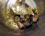 A picture of step 3 of Curry leaves podi.