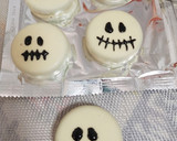 Foto del paso 2 de la receta: Galletitas fantasmas de chocolate blanco