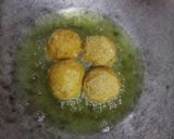 Foto langkah ke 3 dari resep Bola Bola Nasi Isi Ayam Kecap.