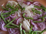 Doradas especiadas al horno con cebolla morada, para dieta