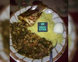 A picture of step 3 of Yellow rice with beans porridge.