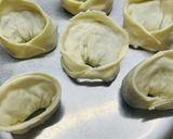 A picture of step 4 of Chicken Momos.