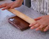 Chocolate Sandwich Cookies / Crispy Cocoa Cookies filled with a Smooth Chocolate Cheese Cream recipe step 7 photo