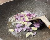 Foto langkah ke 3 dari resep Tumis Cumi Asin Pete Jagung.
