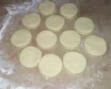 A picture of step 3 of Donuts bun with mango curd filling.