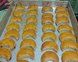 Foto langkah ke 5 dari resep Roti Kacang Tanah Renyah/Empuk.